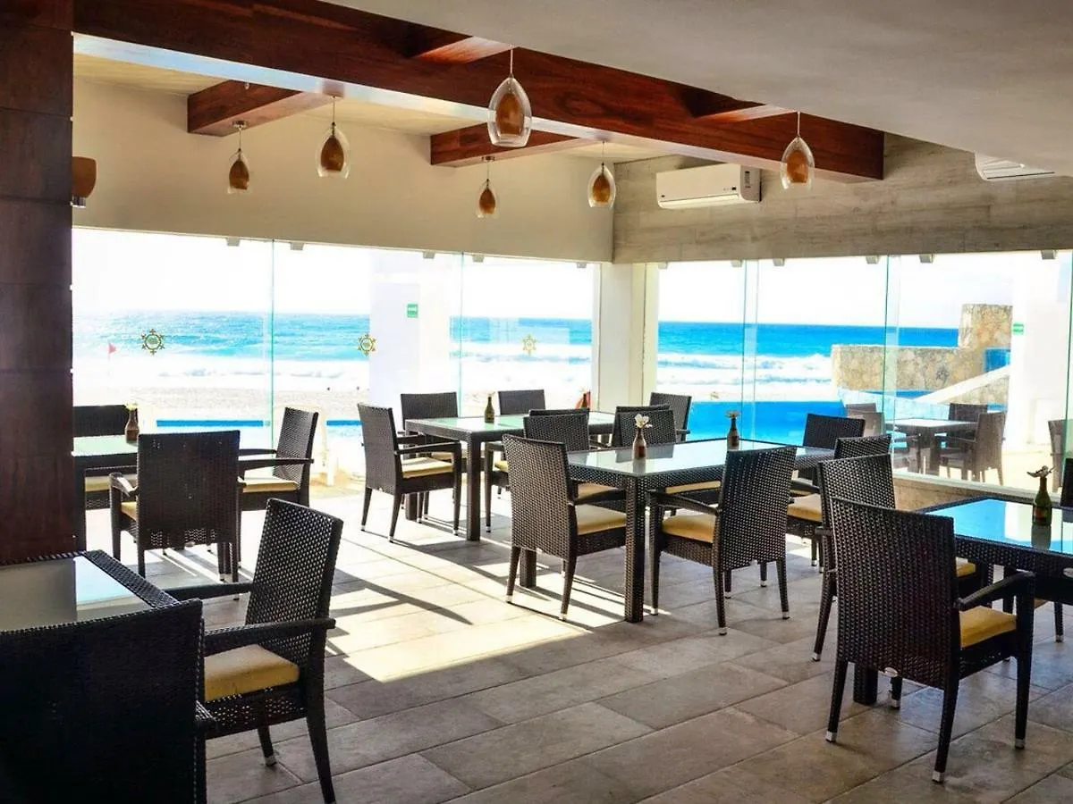Ocean Front Studio Apartment Cancun
