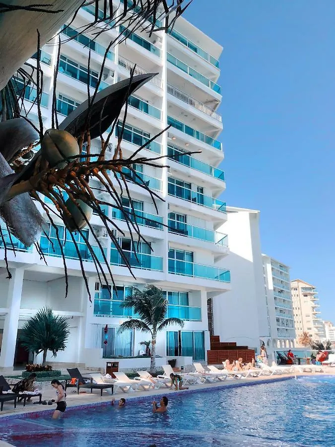 Ocean Front Studio Apartment Cancun